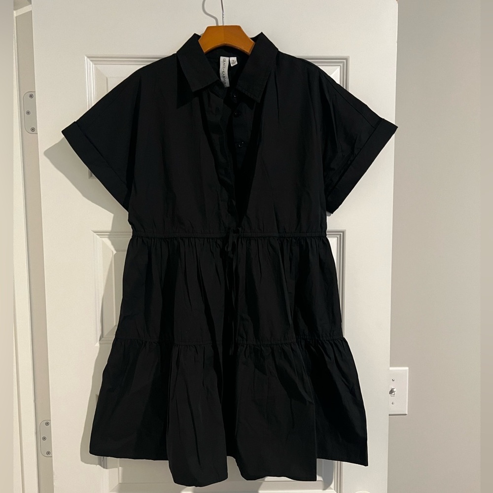 Grace + Karma Black Oversized Tiered Half Button Up Dress Size Small